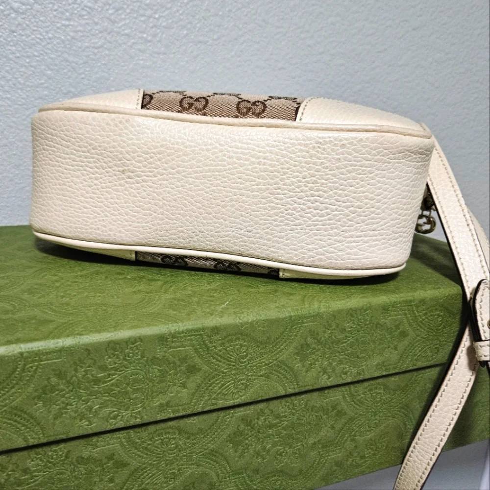 ๐ SOLD๐ Gucci Bree Supreme Crossbody Bag Ivory - Picture 9 of 11